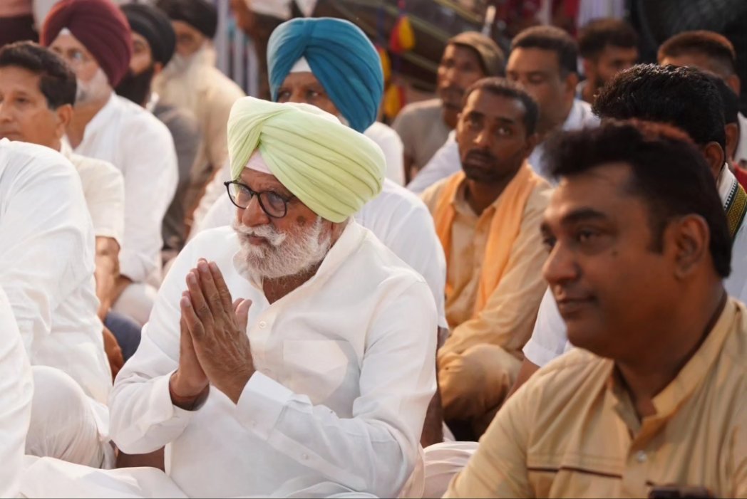 RanaGurjeetS's tweet photo. ਕਪੂਰਥਲਾ ਵਿਖੇ ਦਰਬਾਰ ਪੀਰ ਚੌਧਰੀ ਜੀ ਦਾ 105ਵਾਂ ਉਰਸ ਮੇਲਾ ਬੜੀ ਧੂਮ-ਧਾਮ ਨਾਲ ਮਨਾਇਆ ਗਿਆ, ਜਿਸ ਵਿੱਚ ਮੈਨੂੰ ਮੁੱਖ ਮਹਿਮਾਨ ਵਜੋਂ ਸ਼ਿਰਕਤ ਕਰਨ ਦਾ ਸੁਭਾਗ ਪ੍ਰਾਪਤ ਹੋਇਆ। ਮਹਿਫਿਲ-ਏ-ਕਵਾਲ ਦਾ ਅਨੰਦ ਮਾਣਨ ਲਈ ਇਲਾਕੇ ਦੀ ਸੰਗਤ ਵੱਡੀ ਗਿਣਤੀ ਵਿੱਚ ਮੌਜੂਦ ਸੀ।
#peerbaba #quwaali #mela #ranagurjeetsingh #mla #kapurthala #Punjab #politics #leader #Inc #indiannationalcongress #congress #politician #farmer #leadership #Punjab #incredibleindia #indianpolitics #India #waheguruji