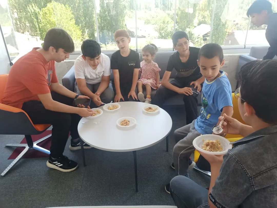 GSB_NarmanGM's tweet photo. Gençlik Merkezimizde Akıl ve Zeka Oyunları kulübü katılımcıları ile birlikte Aşure Haftası etkinliği düzenledik.🤗🥣 https://t.co/xhyDFG21Y9