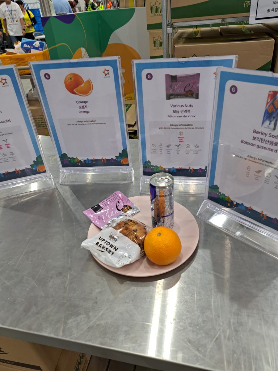 MaaritLaurinen's tweet photo. Ravitsemusihmistä ilahdutti nähdä miten kansainvälisellä Etelä-Korean PartioJamboree -leirillä hoidetaan joukkoruokailua #joukkoruokailu https://t.co/tE4AxI73fo