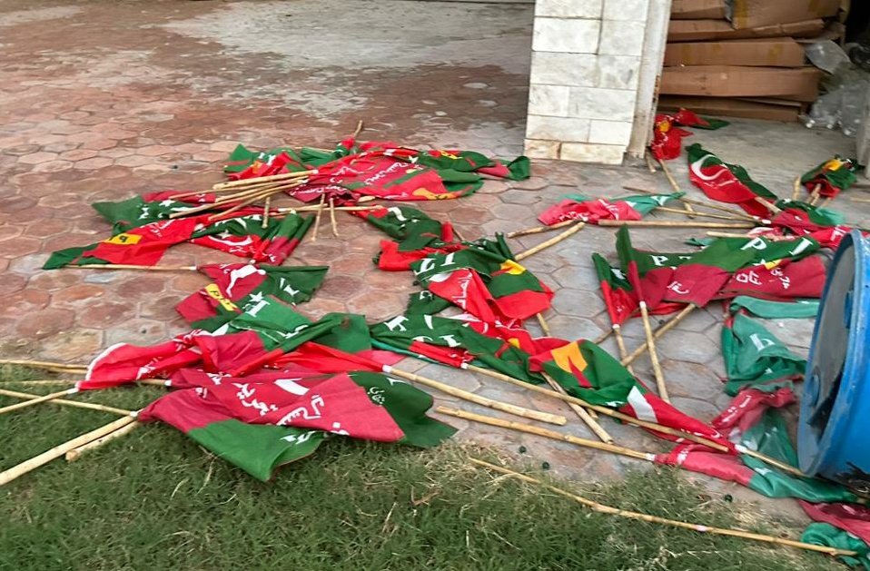 Imran Khan tweet media