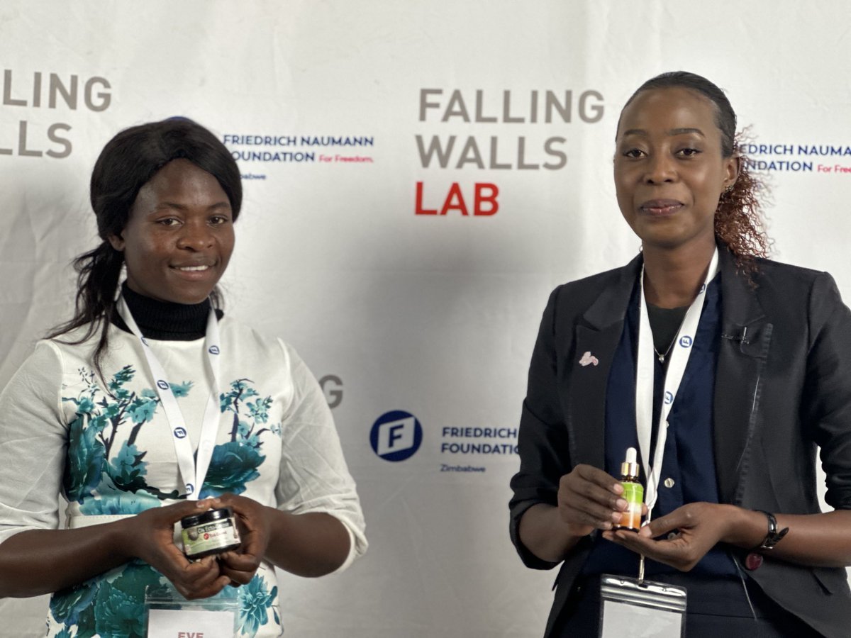 SiceloSTEMLADY's tweet photo. Showcasing Bindura University innovations at the @FallingWallsLab innovation and startup pitch. Thank you to Education5.0 @mhtestd for the quality of R&D and innovation 👏 #STEMInnovation #STEMLady @ElevateTrust @IgniteYouthOrg https://t.co/5yxp92KMbM
