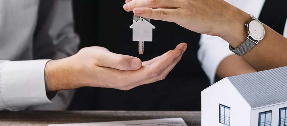 Learn more about Valuation Reports for Help to Buy owners with this informative article from our Valuation Surveyors - buff.ly/3R2igrS 
#HelpToBuy #ValuationReports