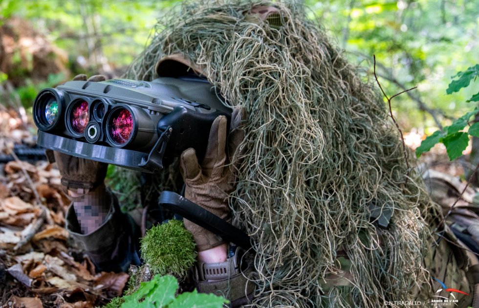 Armee_de_lair's tweet photo. Du 17 au 20/07, le CPA 20 a participé à l’exercice « CASEX ». Cet #exercice, mené avec les équipages de l’EC 3/30 « Lorraine » de la BA 118 et du 5e RHC de Pau, a permis l’entraînement au Close Air Support (soutien aérien rapproché – CAS) des groupes spécialisés du CPA 20. https://t.co/W09IUvMAcl