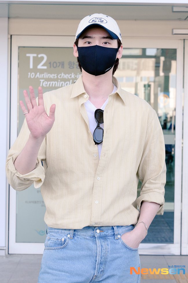 WithJSIndonesia's tweet photo. Ayang kita otw Dubai... 

#leejongsuk https://t.co/oqPuEXJ4cl