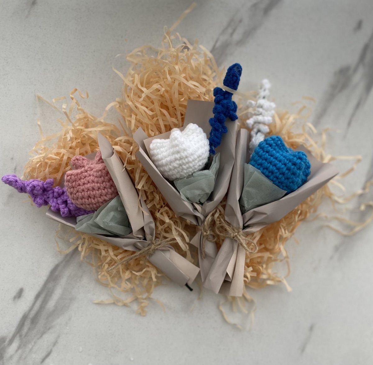 mochistarxz's tweet photo. 🌸 wts If ph 🌸

 ◡̈︎  custom crochet comms!  ◡̈︎  

- dm for custom commissions!

# comms amigurumi bucket hat crochet flower tulips yarn bouquet keychain 🌷 https://t.co/6O374hsiHD