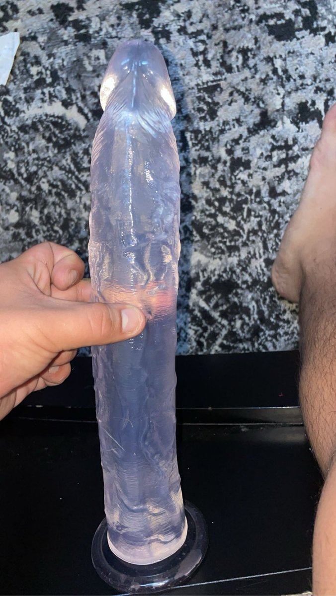 txfxgg's tweet photo. Got a new dildo 🫣🫣 I’m scared 😭 https://t.co/p52qFofY9T