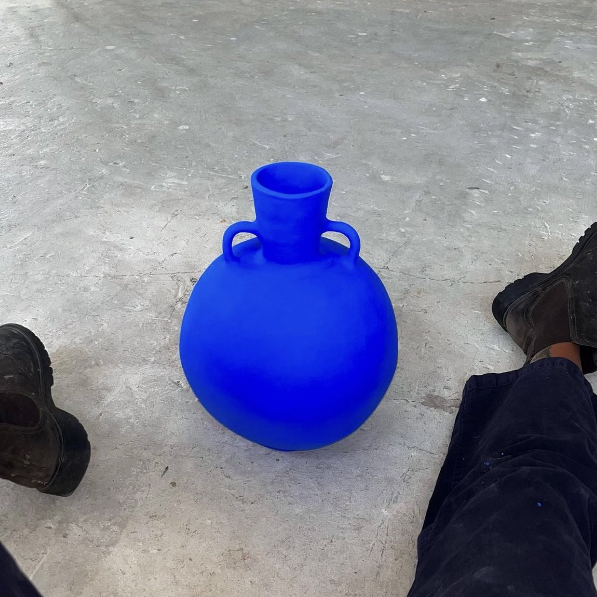 StreetFashion01's tweet photo. Blue Vases by Solem Ceramics (2023) https://t.co/HYgt2S0nhu