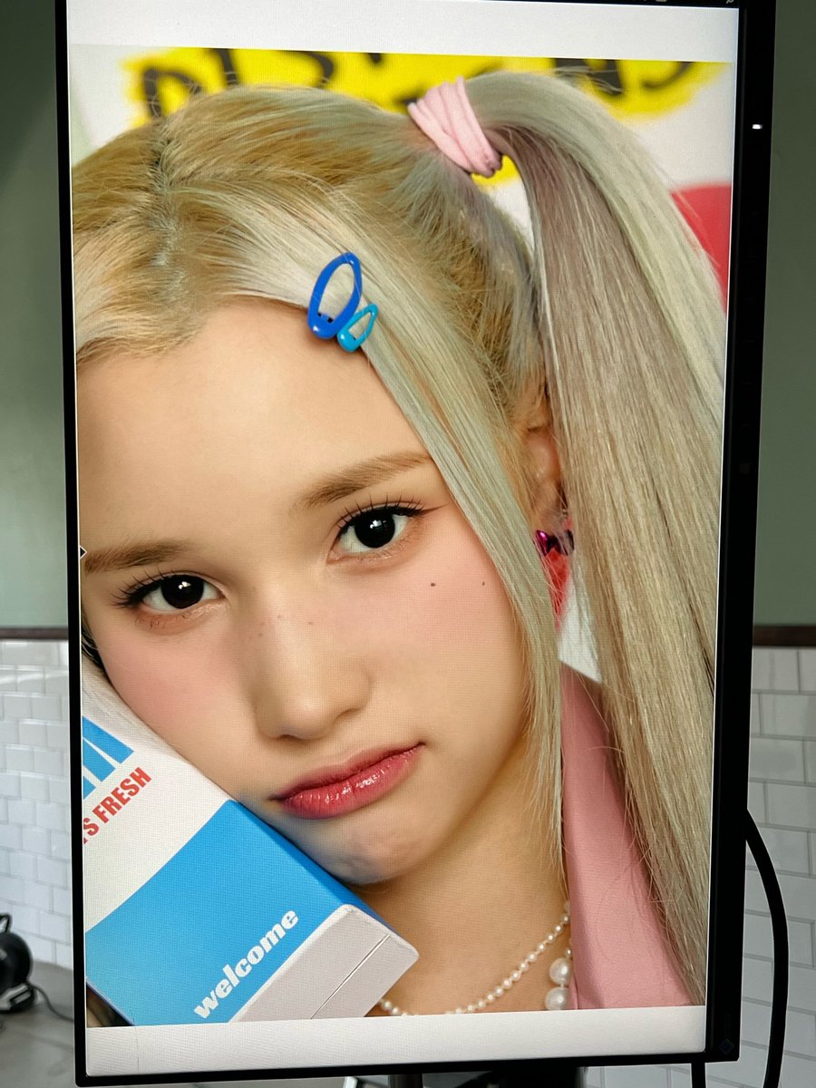 official_kep1er's tweet photo. Welcome to 2nd kep1ian 💖🍭🥛

#휴닝바히에 #HUENING_BAHIYYIH
#Kep1er #케플러 https://t.co/pM3EXMaBhT