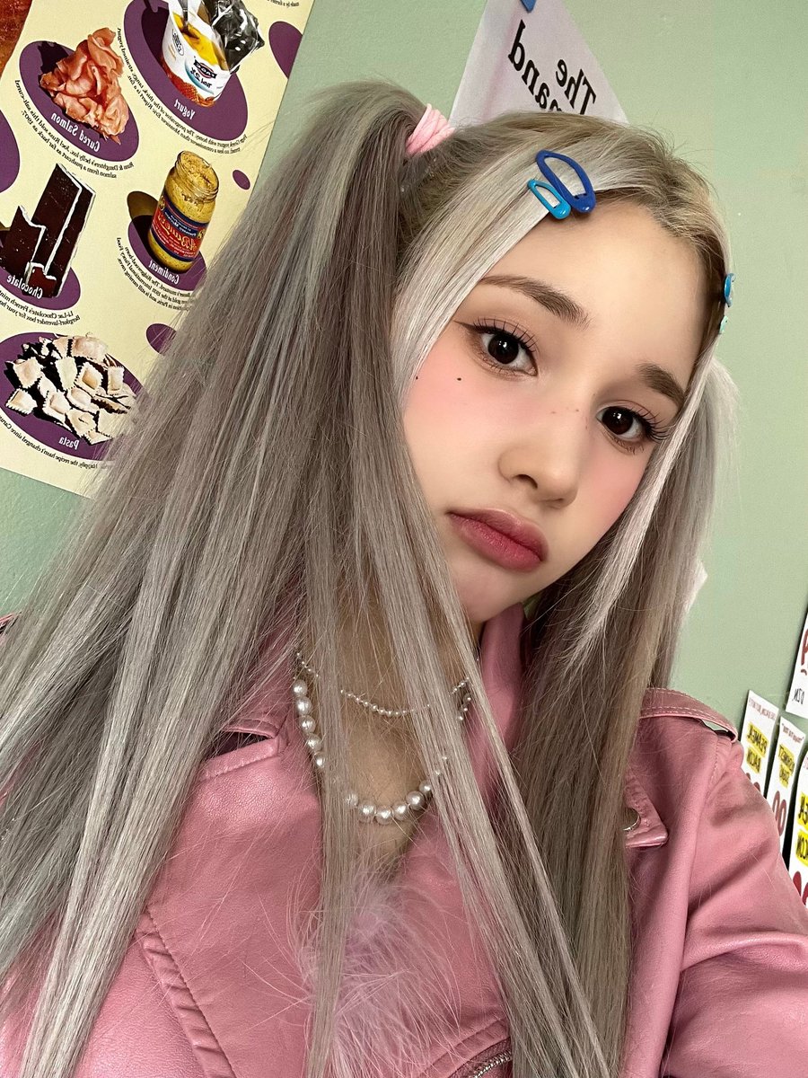 official_kep1er's tweet photo. https://t.co/L0EYGXg5nV