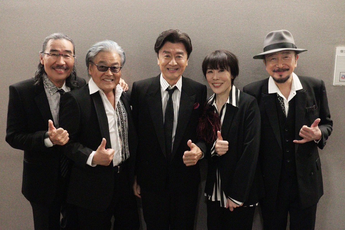 sasfannet's tweet photo. 【 #Mステ 生放送出演中‼️🎳 】

“マイ・ベスト・ #サザンオールスターズ 国民投票”
皆様たくさんのご投票をいただきありがとうございました‼️🙏✨

このあとすぐ‼️🚢
この中から1曲を披露させていただきます☺️💕

ステージに向かう #ウラステ での1枚です📸🍷

@Mst_com https://t.co/1M7kKzxw6N