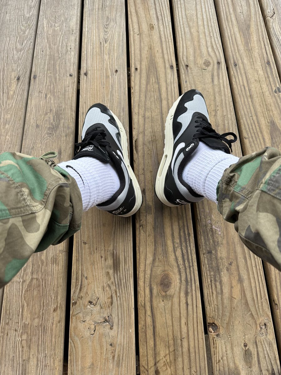 OldManClassic's tweet image. KOTD air max 1 “patta black” #kotd #airmax1 #am1 #patta #wearyourkicks #nike #airmax