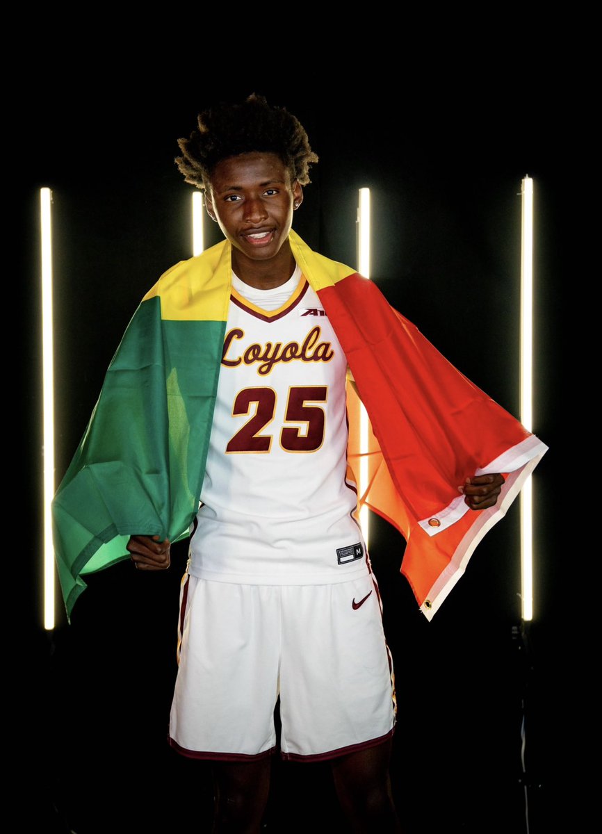 skwavy1's tweet photo. Ramblers nation 👀#notCommitted https://t.co/rc3CgFgGad