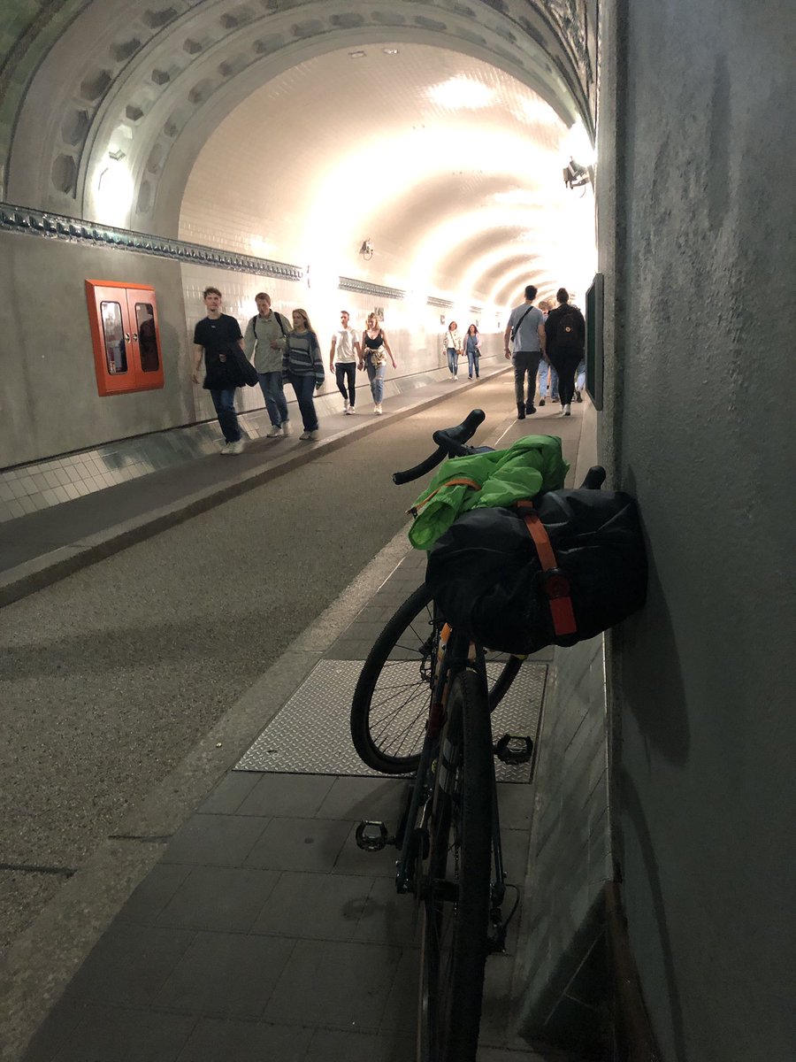 MarcNettelmann's tweet photo. did my first #bikepacking tour today. started early morning from Hanover #untermSchwanz and arrived in Hamburg in the afternoon. for one reason: #Matjesbrötchen #Fischbrötchen 
all in all an exhausting but amazing experience. rode 156km, burnt 4135kcal which is around 7.5 BigMacs https://t.co/szrKRyR1uD