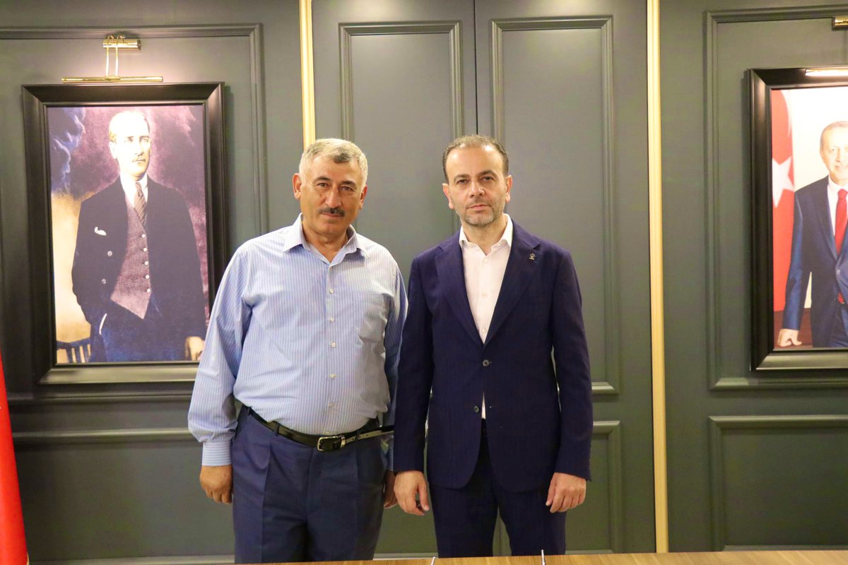 Cumhurbaşkanımız Sayın <a href="/RTErdogan/">Recep Tayyip Erdoğan</a>’ın tensipleriyle Ak Parti Adana İl Başkanı olarak atanan Sayın <a href="/ozangulacti/">Ozan Gülaçtı</a>’ yı tebrik ediyor, yeni görevinde başarılar diliyorum.