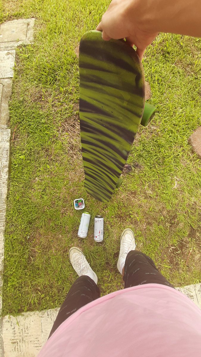 Tate R. Tots tweet media