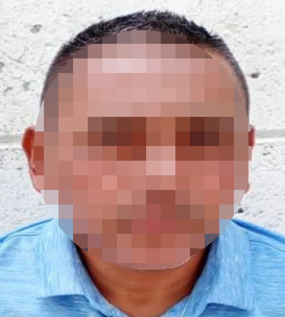 noticias4vision's tweet photo. #Ahora | El ministro de Justicia, Gustavo Villatoro, informó sobre la captura de tres presuntos depredadores sexuales. Son acusados de violar a menores de edad y por el delito de Pornografía Infantil.

Los implicados han sido identificados como: José Valencia, José Renderos y Salvador Coto.

#N4V