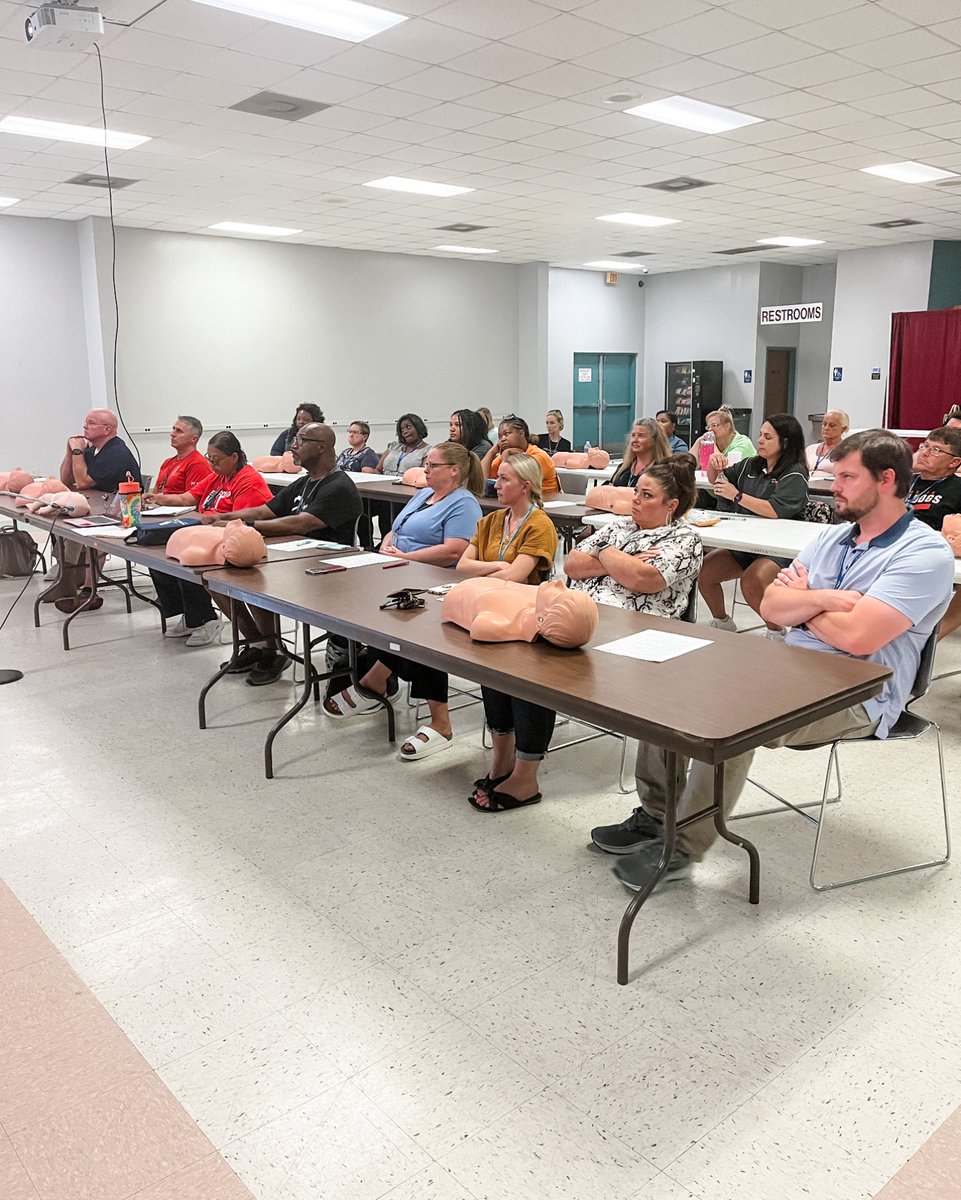 RankinSchools's tweet photo. 🚨 Safety first! 🚨 The RCSD Campus Emergency Response Team members took part in CPR training yesterday. Thank you, CERT members for all you do! 

#EverythingMatters #traditionofexcellence https://t.co/bW7Hb0RMwN