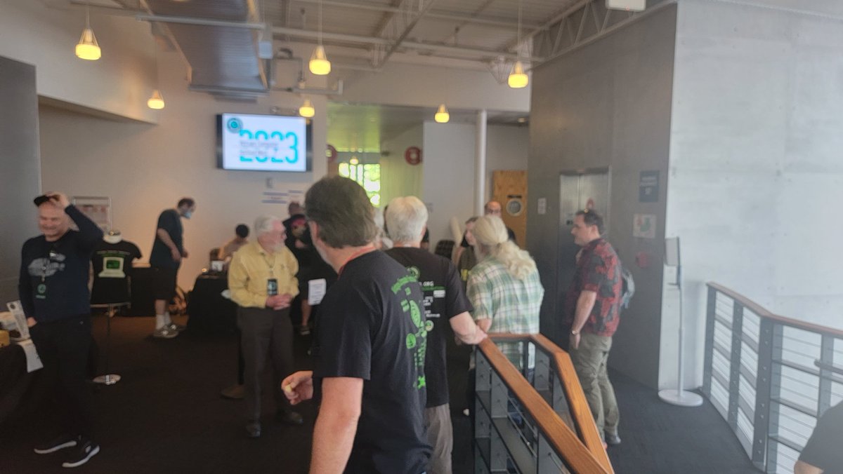 fearthecowboy's tweet photo. Made it to #vcfwest also known as "a lot of guys over 50..." 🤣 https://t.co/yntKUnoWDK
