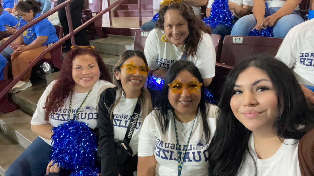 cinthyacolunga1's tweet photo. To an amazing school year 2023-2024
#MyAldine #Family♥️ 

 #AldineConvocation23 https://t.co/fzUnTqYUjW