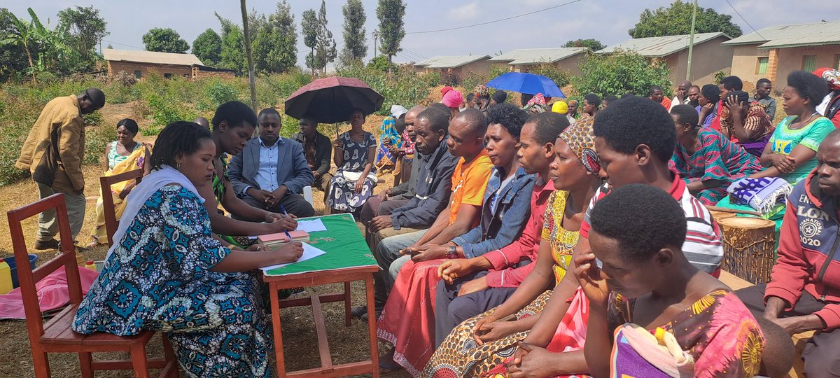 Mutete Sector Kuri uyu wa 04/08/2023

 Mu Midugudu igize Umurenge wa Mutete hizihijwe umunsi mukuru w'umuganura.Insanganyamatsiko iragira iti" Umuganura" Isoko y'Ubumwe n'Ishingiro ryo Kudaheranwa."