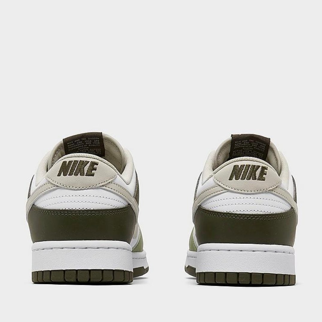 SNKR_TWITR tweet media