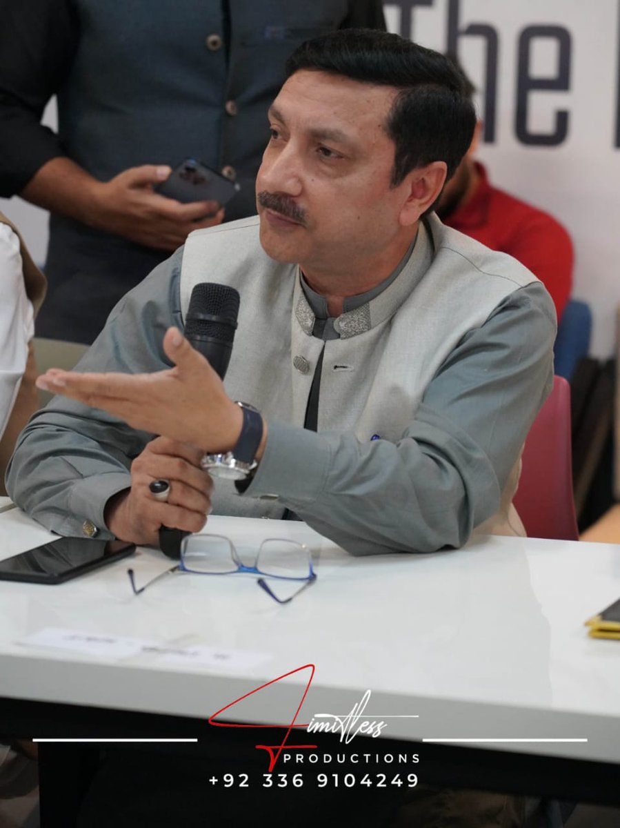 youthinconclave's tweet photo. 🌟Grateful to Mr. Muhammad Rashid, Manager of @SmedaOfficial, for his enlightening talk at TechConnect: Peshawar. His insights left a lasting impression, inspiring all participants🌟

#Grateful #InspirationalSpeaker #YIC #TechConnectPeshawar #SMEDA #Peshawar #EVENT https://t.co/R3qeEGHD8v