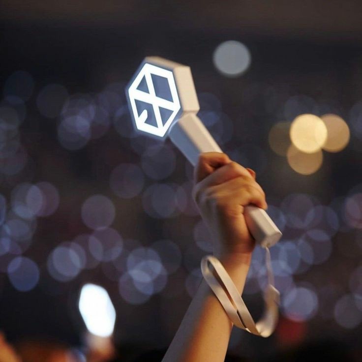 cheesexo_'s tweet photo. Happy 9th Anniversary EXO-L! 
So proud and glad to be a part of this fandom. Let's love and protect EXO until the end! 
사랑하자!❤❤

#9YearsWithEXOLove
#HappyEXOLDay
#L1485ForEternity https://t.co/rXRA4P0Xv6