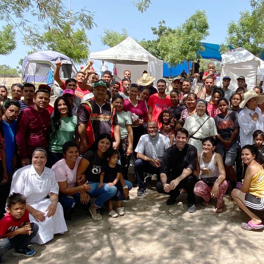 JesuitYAP's tweet photo. #Jesuit Fr. Louie Hotop bids farewell to his ministry at the U.S.-Mexico border. During his time serving at the border, Fr. Hotop was an advocate, pastor and friend for migrants in the Matamoros area.

Hear more about his ministry and what he'll do next: https://t.co/Nkz7TdUmoS https://t.co/h8PMg2mTnP