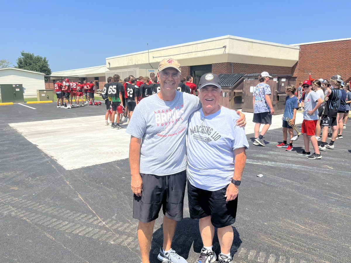lebandofpride's tweet photo. 2 Logan Elm legends giving time BACK to the students of LE!! Great day to #beabrave https://t.co/5KvsYT5qIr