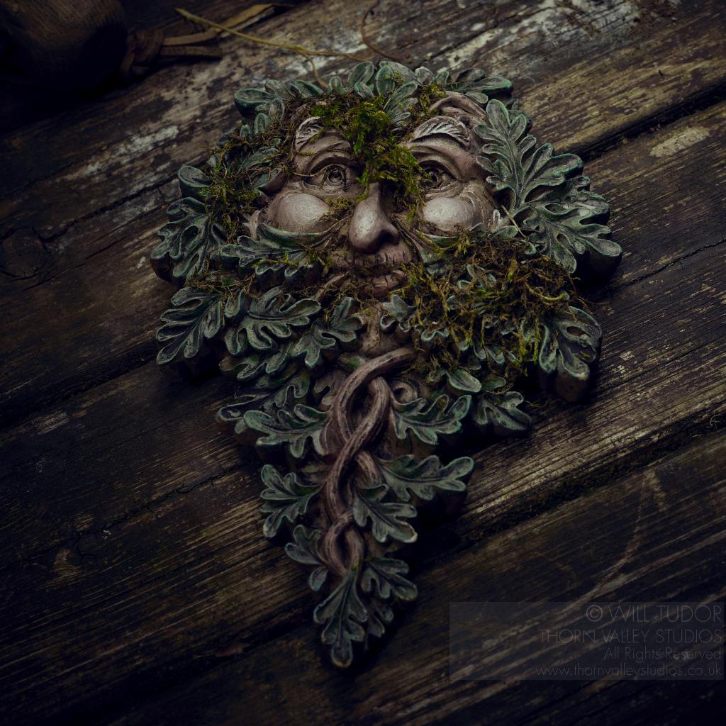 Playing around with an old #greenman in the garden with some @GodoxGlobal speedlights.
@UKNikon @ThePhotoHour
#Lighting #photography #thornvalleystudios