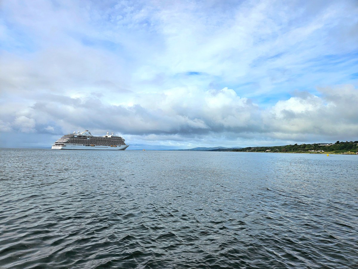 What a week! 🚢🚢🚢

We were thrilled to welcome <a href="/regentcruises/">Regent Seven Seas Cruises</a> Seven Seas Splendor, #CFCCroisières Renaissance and <a href="/Silversea/">Silversea</a> Silver Shadow - that's three ships in just three days bringing over 3,000 passengers and crew to Ireland's North West 🌊

#Cruise #LoughFoyle #FoylePort