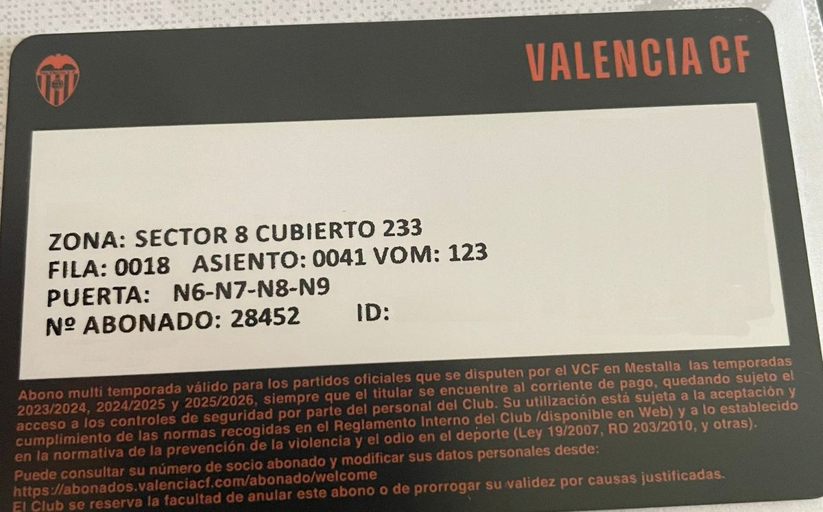 CorDeValenciaCF's tweet photo. Hace justo un año escribía este tuit.
Hablábamos entonces de 10.000 abonados perdidos en 3 años.

𝗘𝘀𝘁𝗲 𝗮𝗻̃𝗼 𝘀𝗲 𝗵𝗮𝗻 𝗽𝗲𝗿𝗱𝗶𝗱𝗼 𝟮𝟱𝟬𝟬 𝗮𝗯𝗼𝗻𝗮𝗱𝗼𝘀 𝗺𝗮́𝘀 𝗽𝗼𝗿 𝗱𝗲𝗹𝗮𝗻𝘁𝗲 𝗱𝗲 𝗲𝘀𝘁𝗲 𝗮𝗯𝗼𝗻𝗼.

Sigue un nivel similar de bajas anual.
#localDisaster https://t.co/v8Em5B3Nk7
