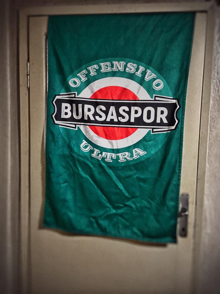 SmokyForestMW's tweet photo. Bursaspor taraftarı @OffensivoUltra beye yapılan plaj havlumuz. 

#bursa 
#bursaspor 
#teksas 
#texas 
#maratonplatformu 
#ünitimsah 
#ultras 
#timsahlar 
#offensive 
#ultra https://t.co/kYeOGp7oPt