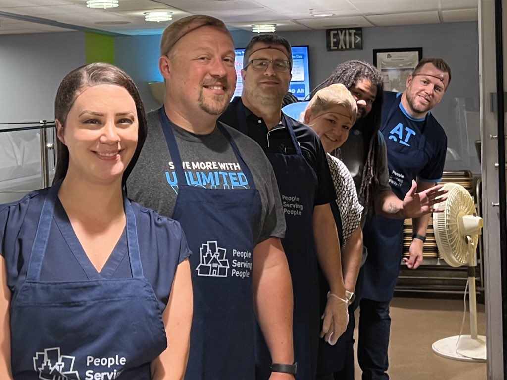 The BOLD Ops team was back at People Serving People yesterday. It was our greatest pleasure to serve lunch. Thank you for having us, <a href="/P_S_P/">PeopleServingPeople</a>!

#BOLDNorthernPlains #GoWest #LifeAtATT