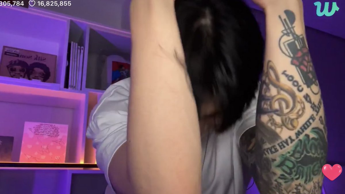 rockstarJKK's tweet photo. another day, another jungkook tattoo appreciation tweet🫶🏼 https://t.co/9n8sS1gqGE