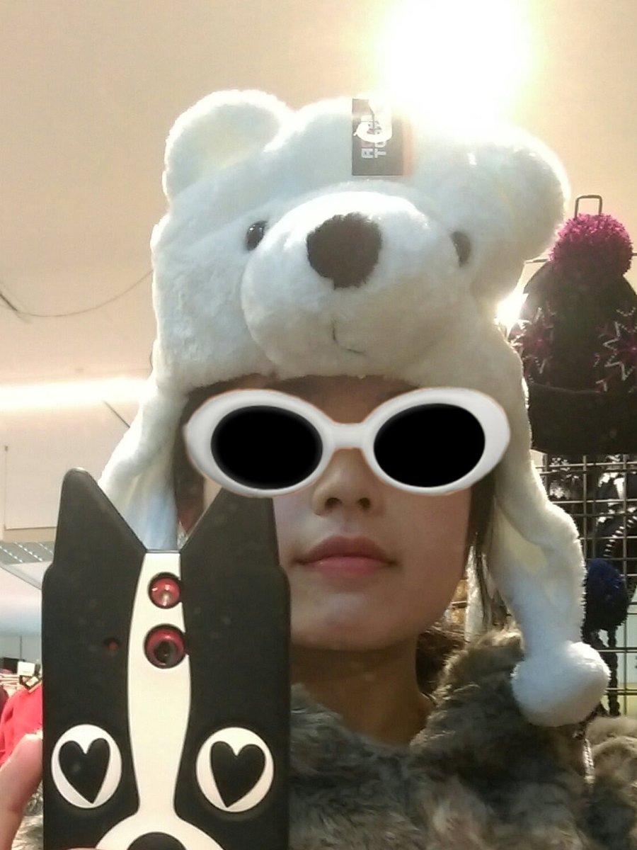 yvette's tweet photo. @LucaNetz i was my polar bear penguin before my polar hat penguin was me #winter2015 ๐ปโโ๏ธโ๐ผ https://t.co/vLNza0cXFX