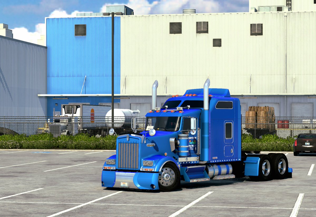 Even as an 'all things Volvo' fanatic with a Cascadia side hustle, I'm loving the new W900 tuning pack a lot.

P.S. my truck is not gaudy, I just blue it!

#AmericanTruckSimulator