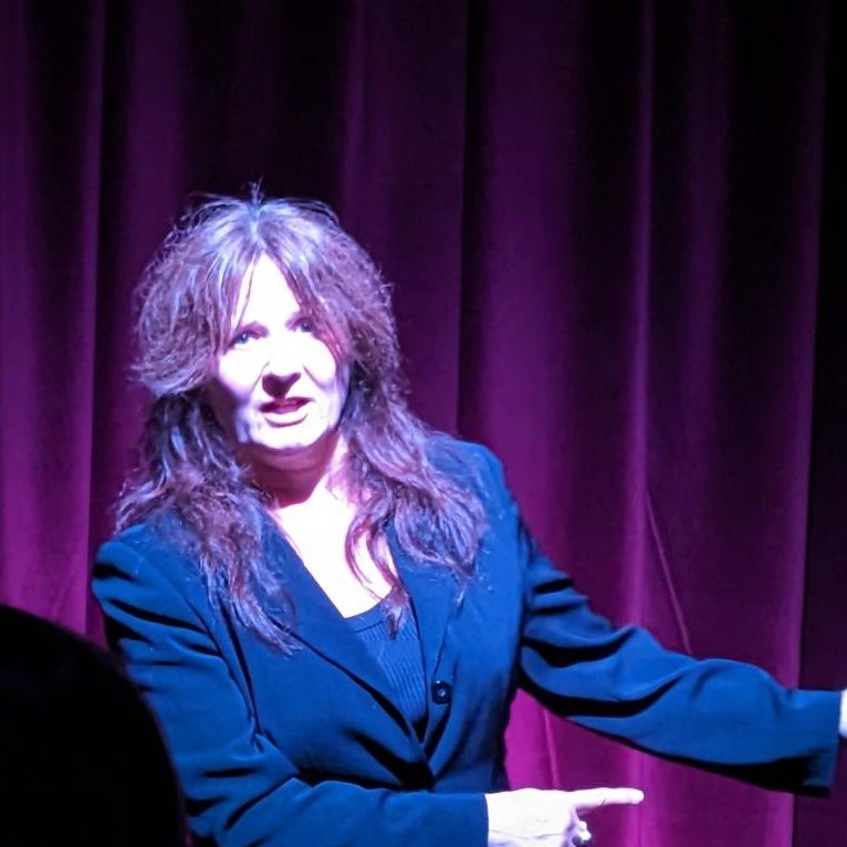 JoMacsween's tweet photo. Hypnotic, powerful, beautifully written @joycegreenaway  #Whiskeywars is a brilliant 1 woman show @edfringe . #TweetTheMedia Go and inhale (till 13 Aug) Venue 414 https://t.co/ACJwmbGoiC
