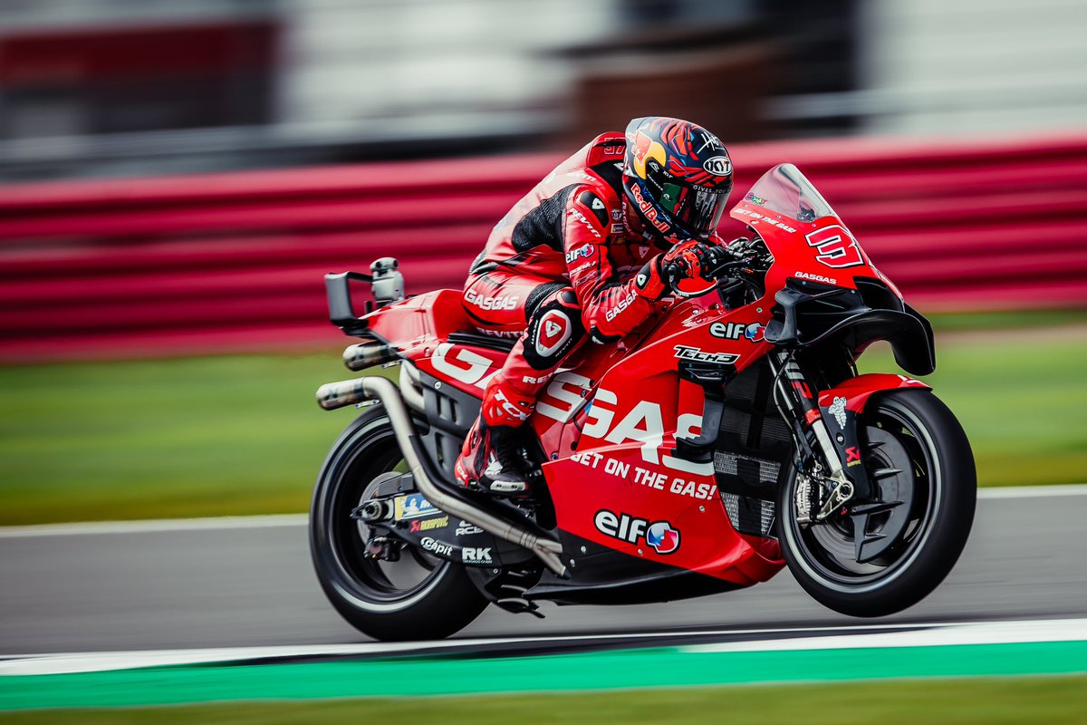 Tech3Racing's tweet image. Friday feelings ✌🏼
So happy to be finally back doing what we love 🤩

#GASGASFactoryRacingTech3 #RedBullKTMTech3 #Tech3ERacing #MotoGP #Moto3 #MotoE #BritishGP