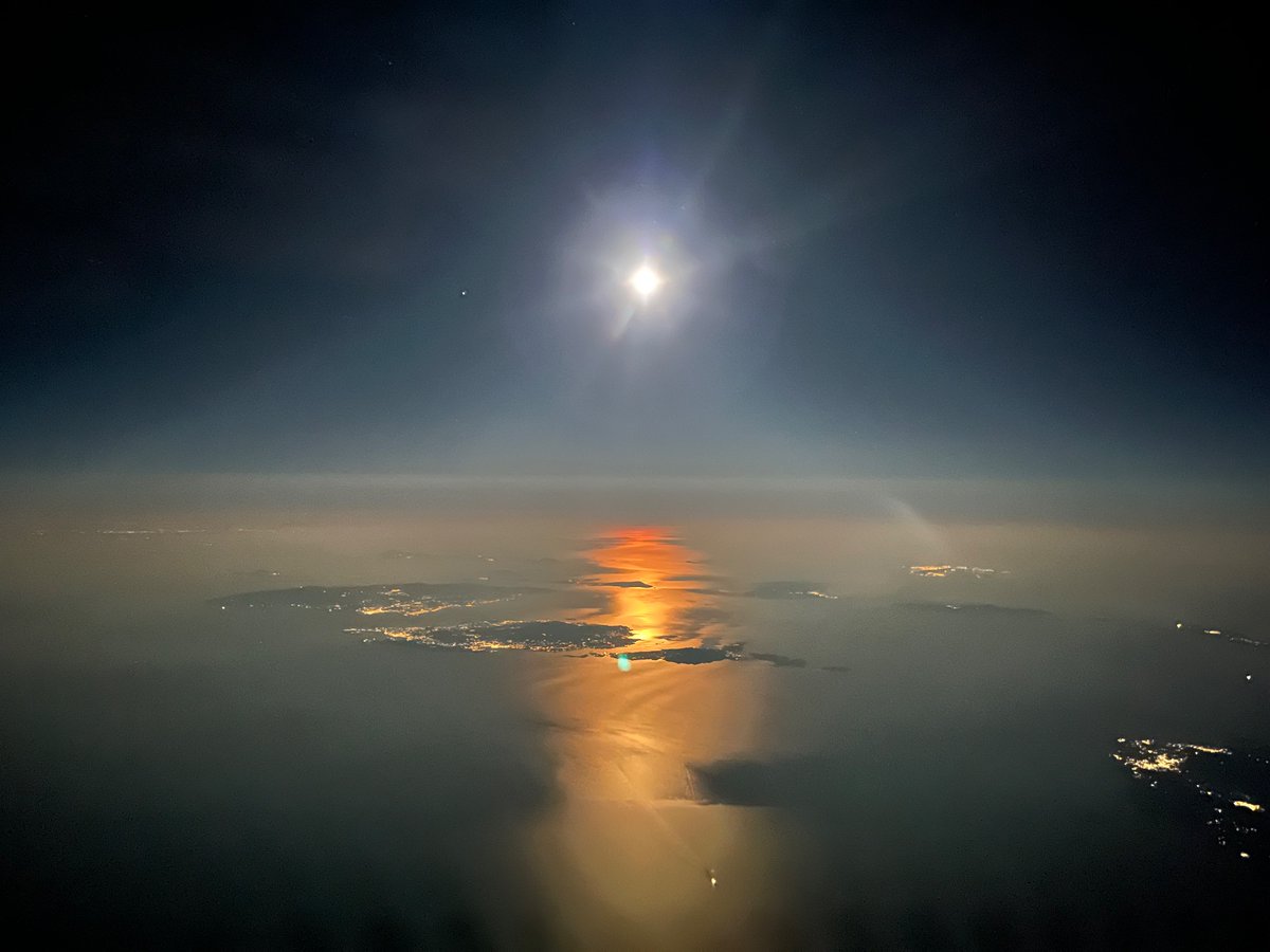 Super Moon meets Greece. #Moonshot #avgeek #greece