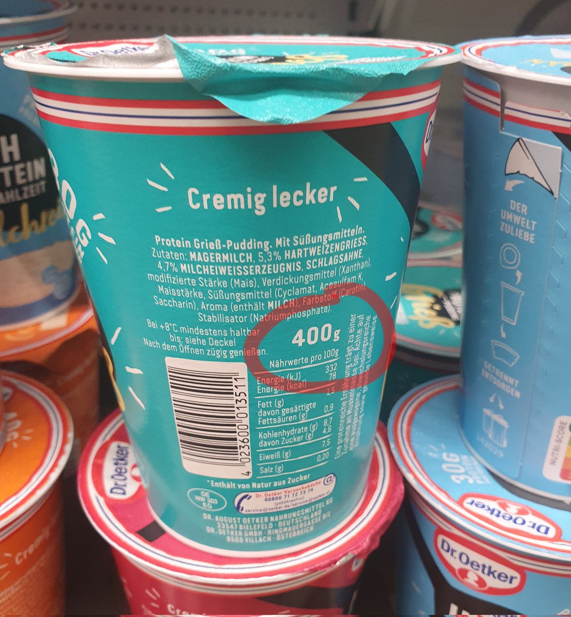 Heimlich, still und leise, zack,
100 g = ⅕ weniger drin im Becher, der Preis ist gleich geblieben, versteht sich.
#DrOetker, kriegt ihr den Hals wieder nicht voll genug 😠? 
Hab ihn übrigens stehengelasssen.