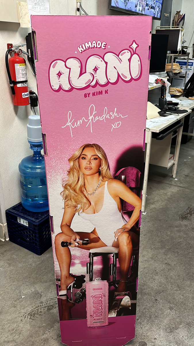 MusicVibes420's tweet photo. My store just got the new ALANI #kimade #alani @KimKardashian @Alanis https://t.co/3m7QFtIpvp
