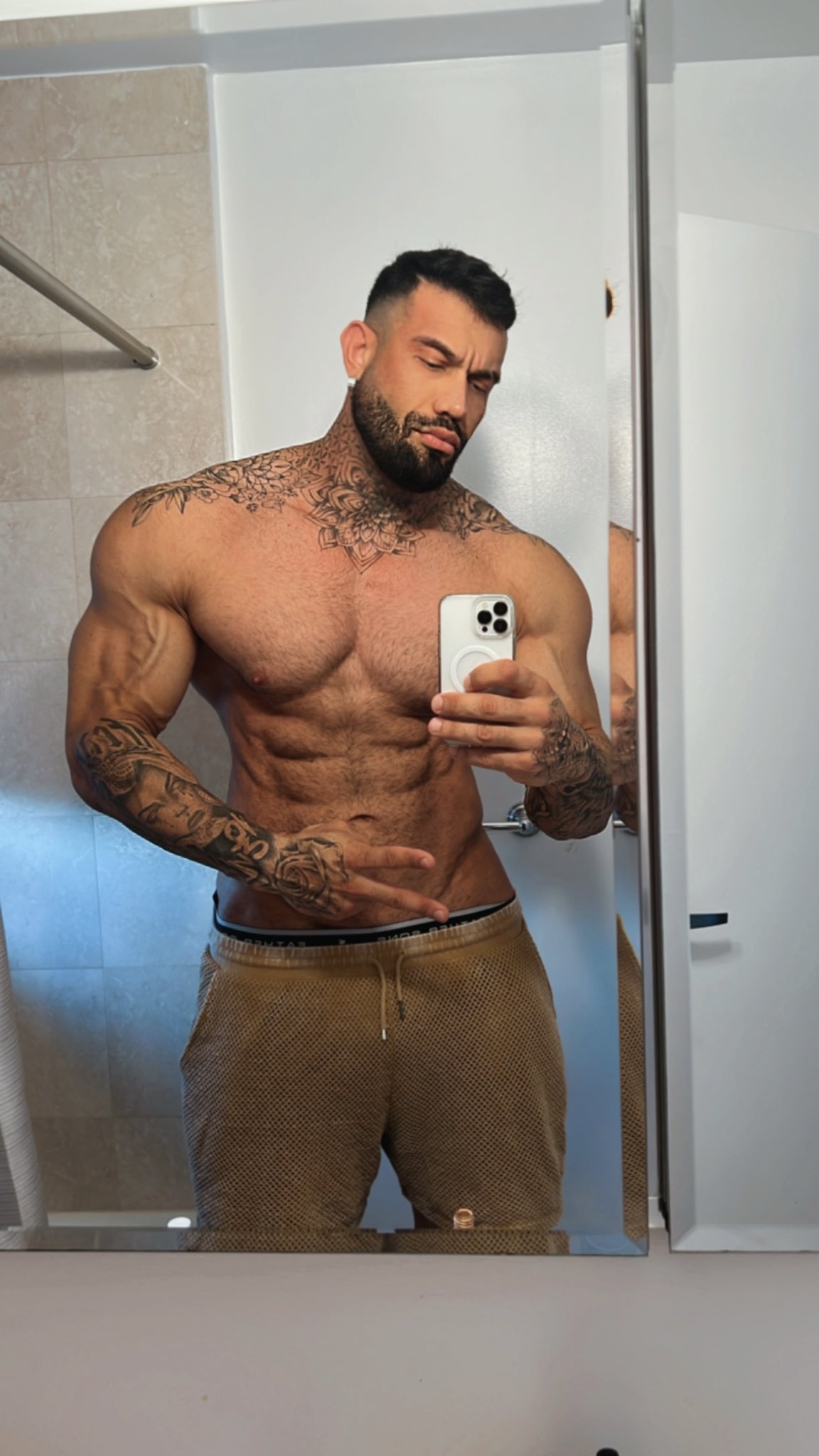 Lucas on X: Good Mo My World ⚡️🤙🏾 t.coMVluWj3lKR  X