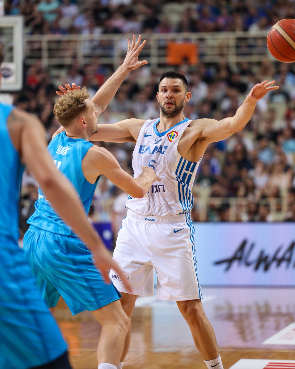 HellenicBF's tweet photo. Ανδρών: Ελλάδα - Σλοβενία 27-25 (10')
@FIBAWC #FIBAWC #SLOGRE #PantaDipla #WinForHellas #HellasBasketball 🏀🇬🇷 https://t.co/SYyD1xYaoP