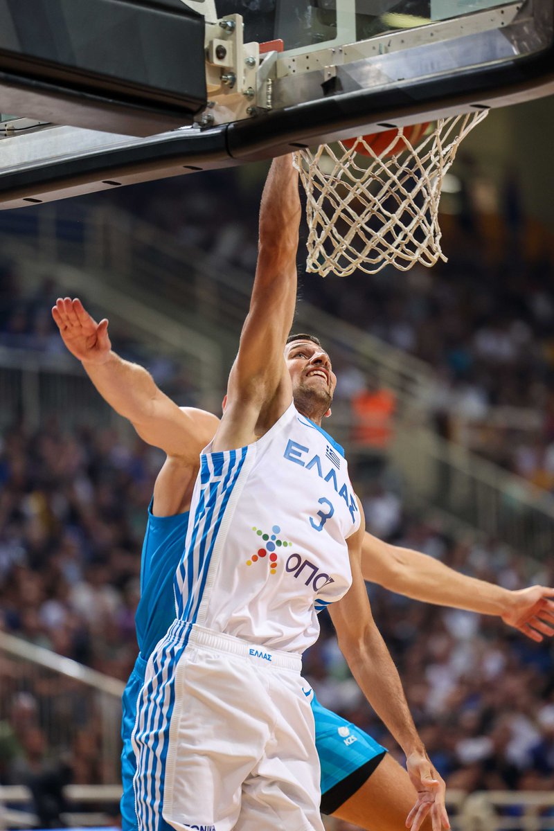 HellenicBF's tweet photo. Ανδρών: Ελλάδα - Σλοβενία 27-25 (10')
@FIBAWC #FIBAWC #SLOGRE #PantaDipla #WinForHellas #HellasBasketball 🏀🇬🇷 https://t.co/SYyD1xYaoP