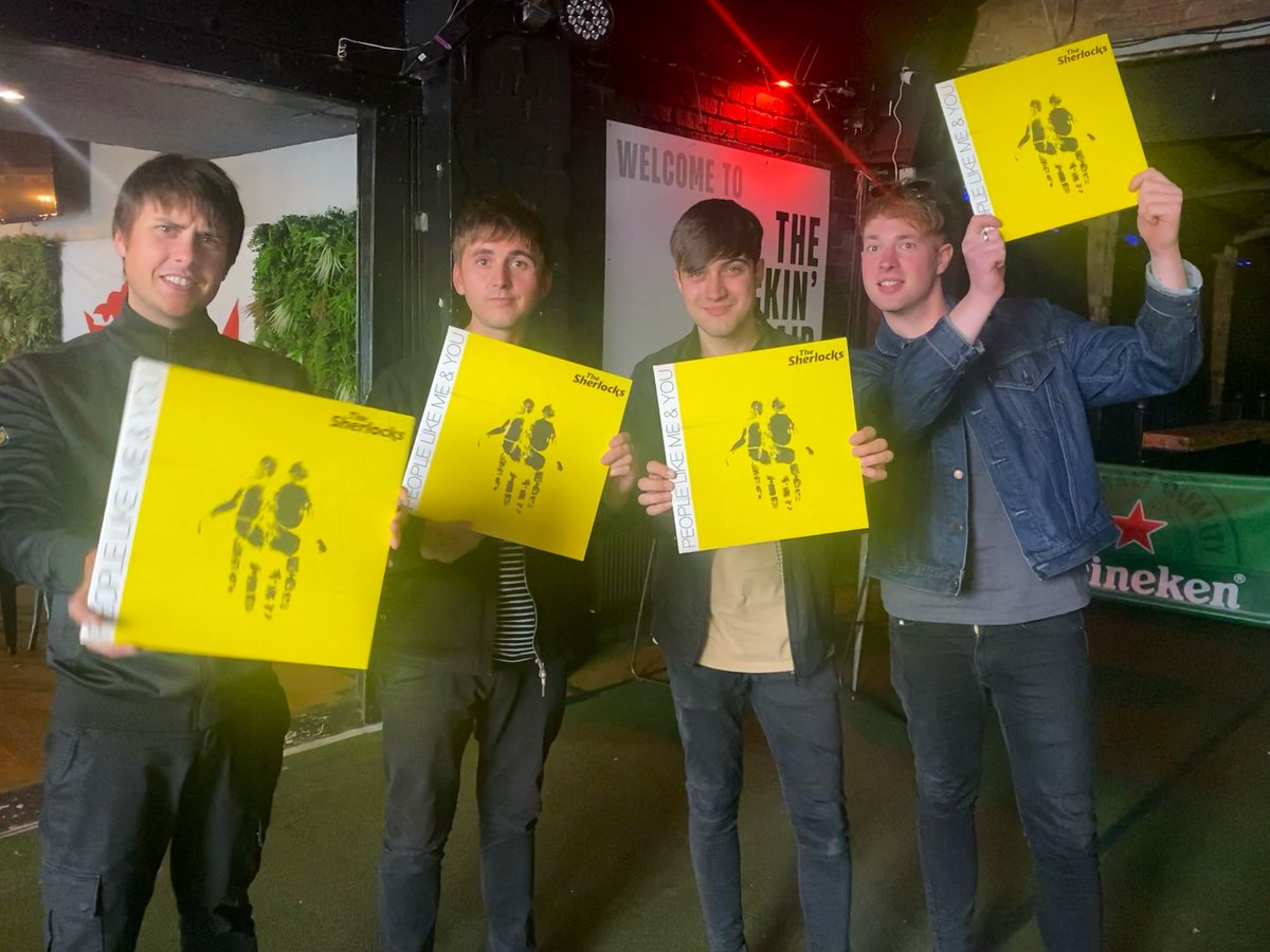 TheSherlocks's tweet photo. PEOPLE LIKE ME &amp; YOU! Honestly we’ve never had a reaction to an album like we have with this album. We’ve a real chance of getting our best ever chart position. Get behind us &amp; buy an album for us❤️ 

https://t.co/ZmSM2Wd2Bd 

#TheSherlocksToNumber1 https://t.co/Ap3mvTo2DV