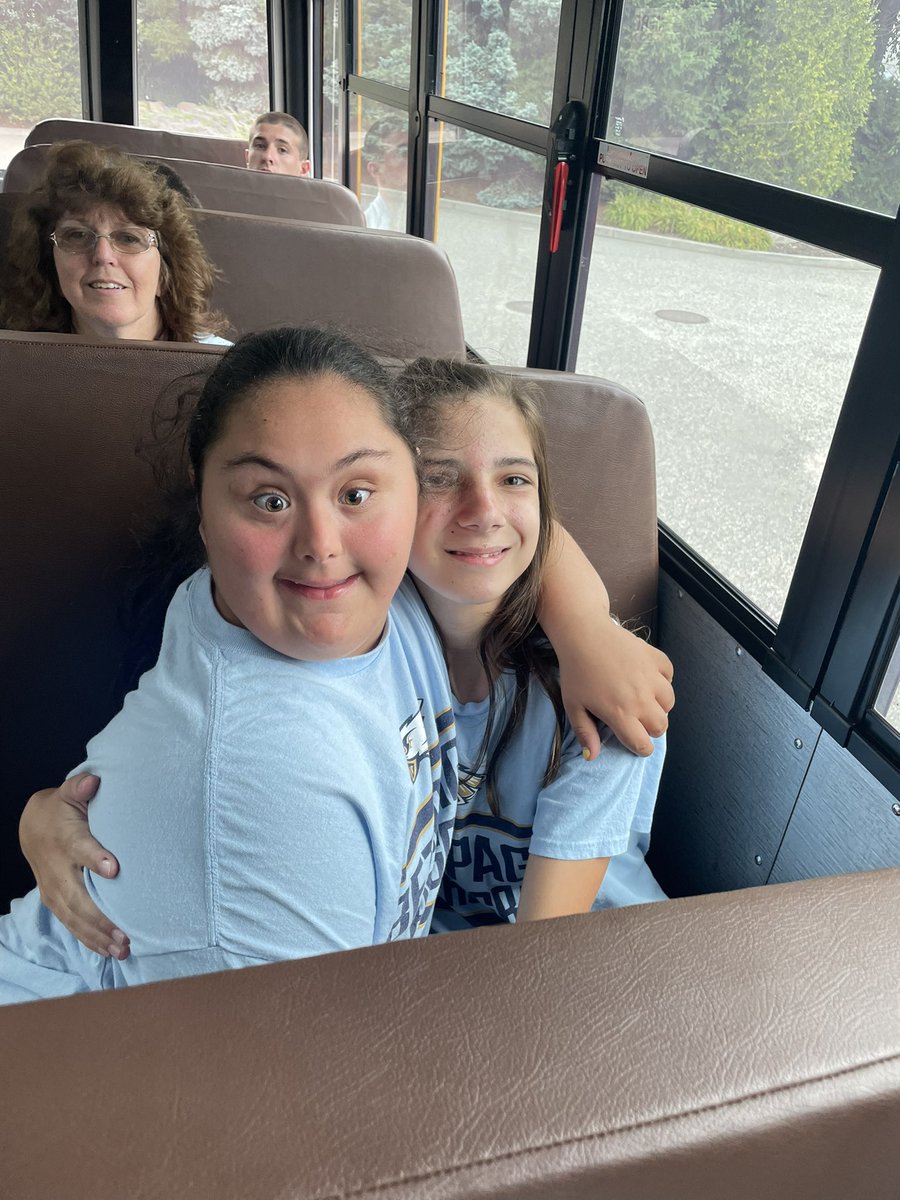 Rockin_Regan's tweet photo. Safe to say ESY had a blast at the Country Fair, thankful for this amazing group of people #ESY #wearebethpage @BethpageUFSD https://t.co/O9qskTTnx0