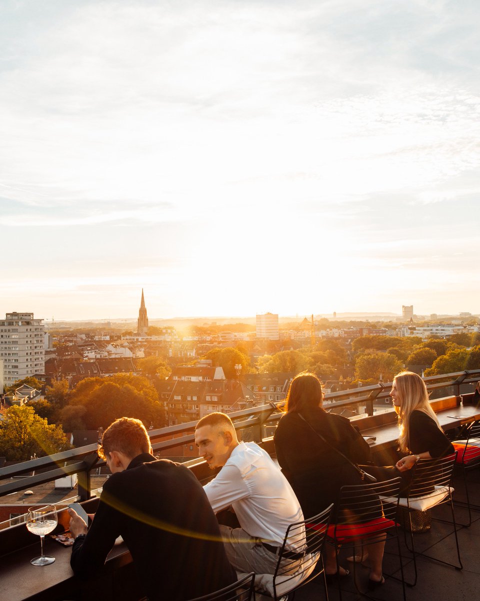 Friday golden hour hits different ✨ 📍 Wasserturm Hotel #Cologne hil.tn/vb22g7