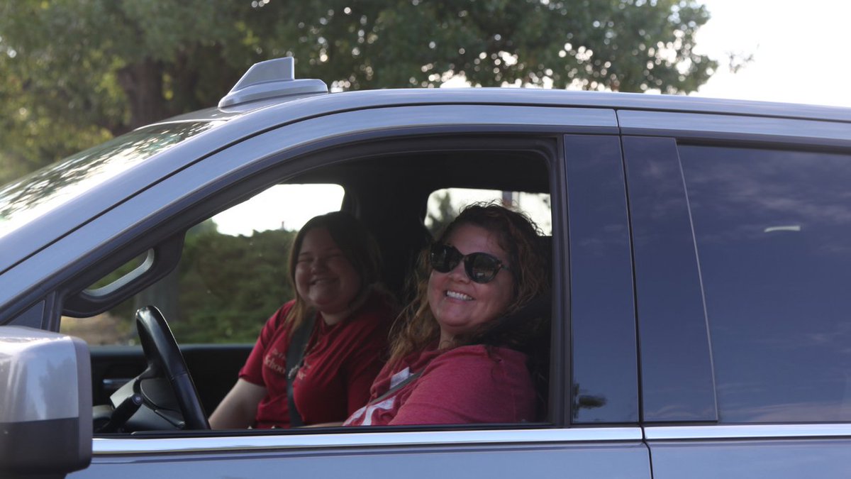 OU_HRL's tweet image. Double the wheels, double the fun! 🚗🚙 All residents are allowed to bring two cars through the full-service Move-In process. #OUQuickTips #OUMoveIn23