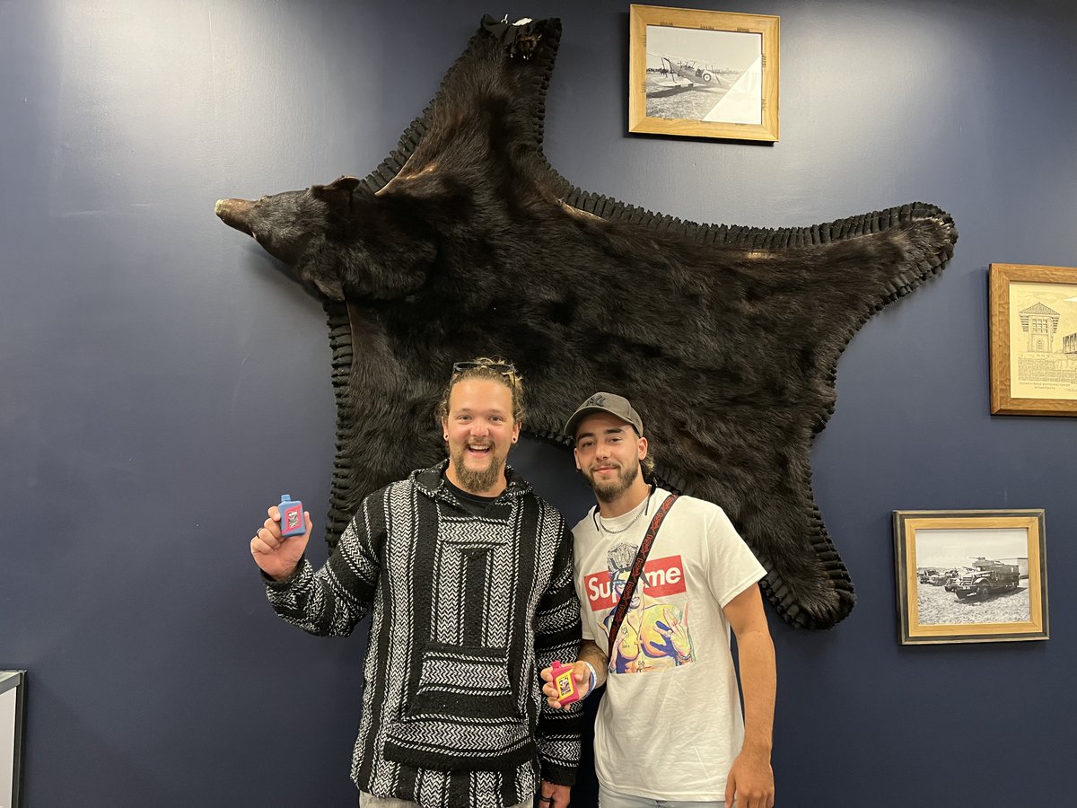UnionVapors's tweet photo. Here’s to new beginnings! A big thanks to our first customers! https://t.co/ASGrODrqkr